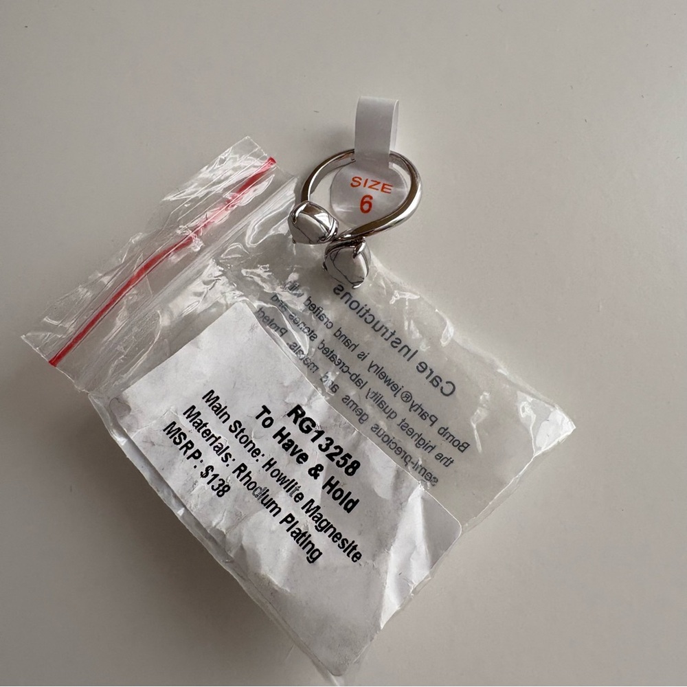 Bomb Party To Have & Hold Ring RG13258 Howlite Magnesite Rhodium Plating - Picture 7 of 8